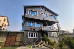 Collection O Kursoo Rajbagh Formerly Mid Valley Residency, Srinagar