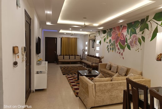 BnBBuddy Stupendous Home In Shalimar Bagh