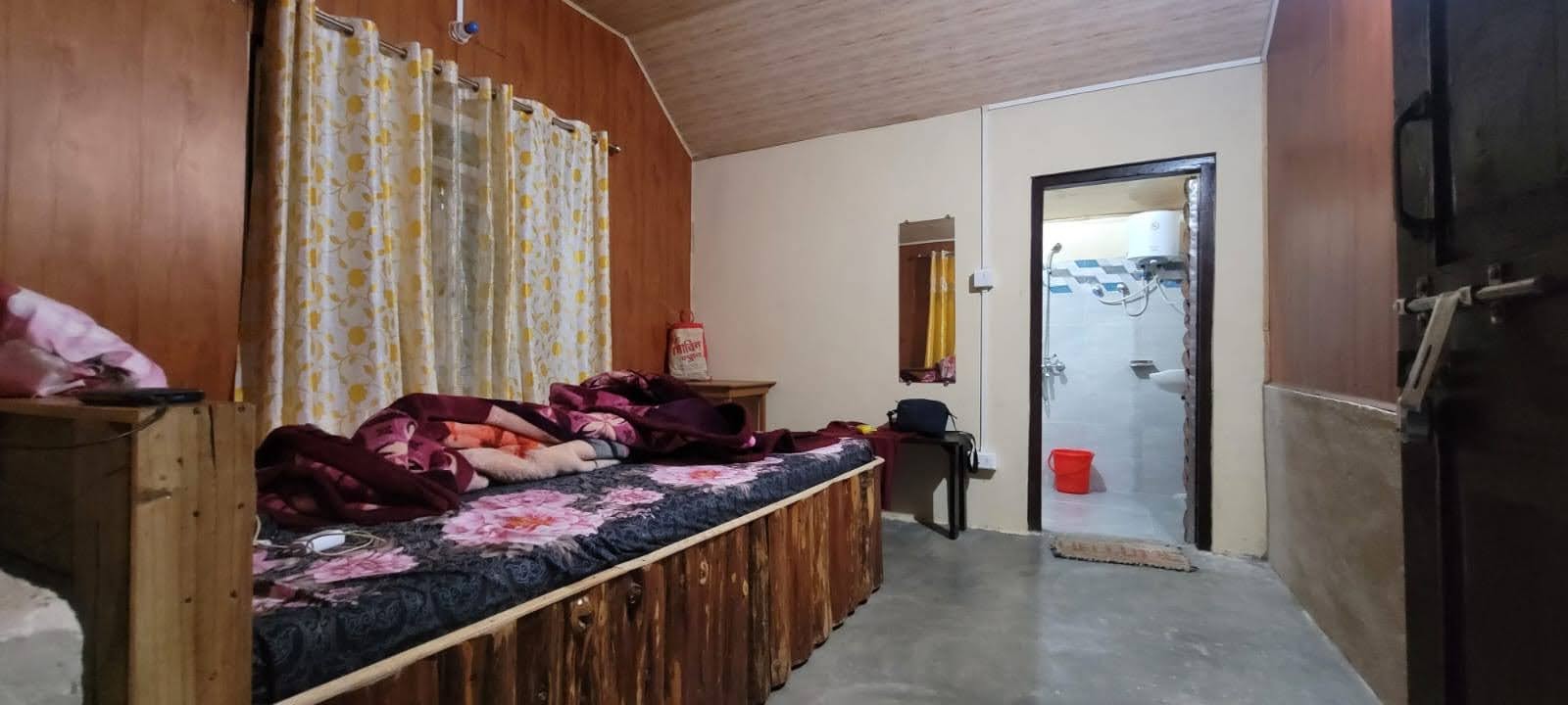 Addahut Farmstays Soureni - Tap to explore photos