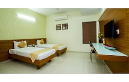 8 bed dorm