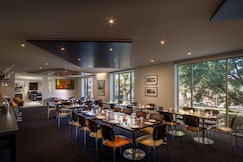 Best Western Plus Travel Inn Hotel, Melbourne