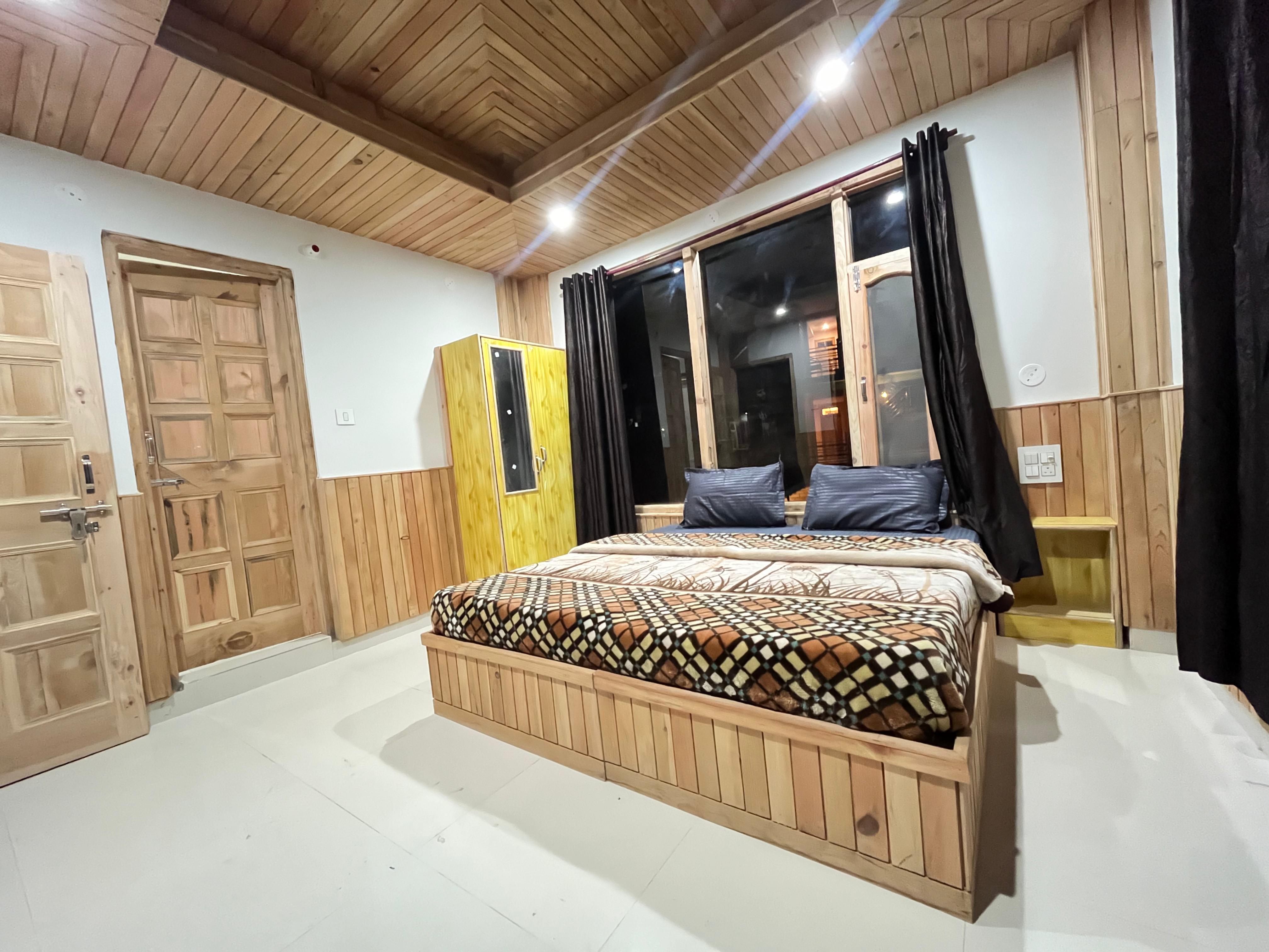 Yashi Kasol Cottage - Tap to explore photos