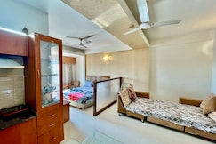 Family Cozy Stay behind Prem Mandir, Vrindavan