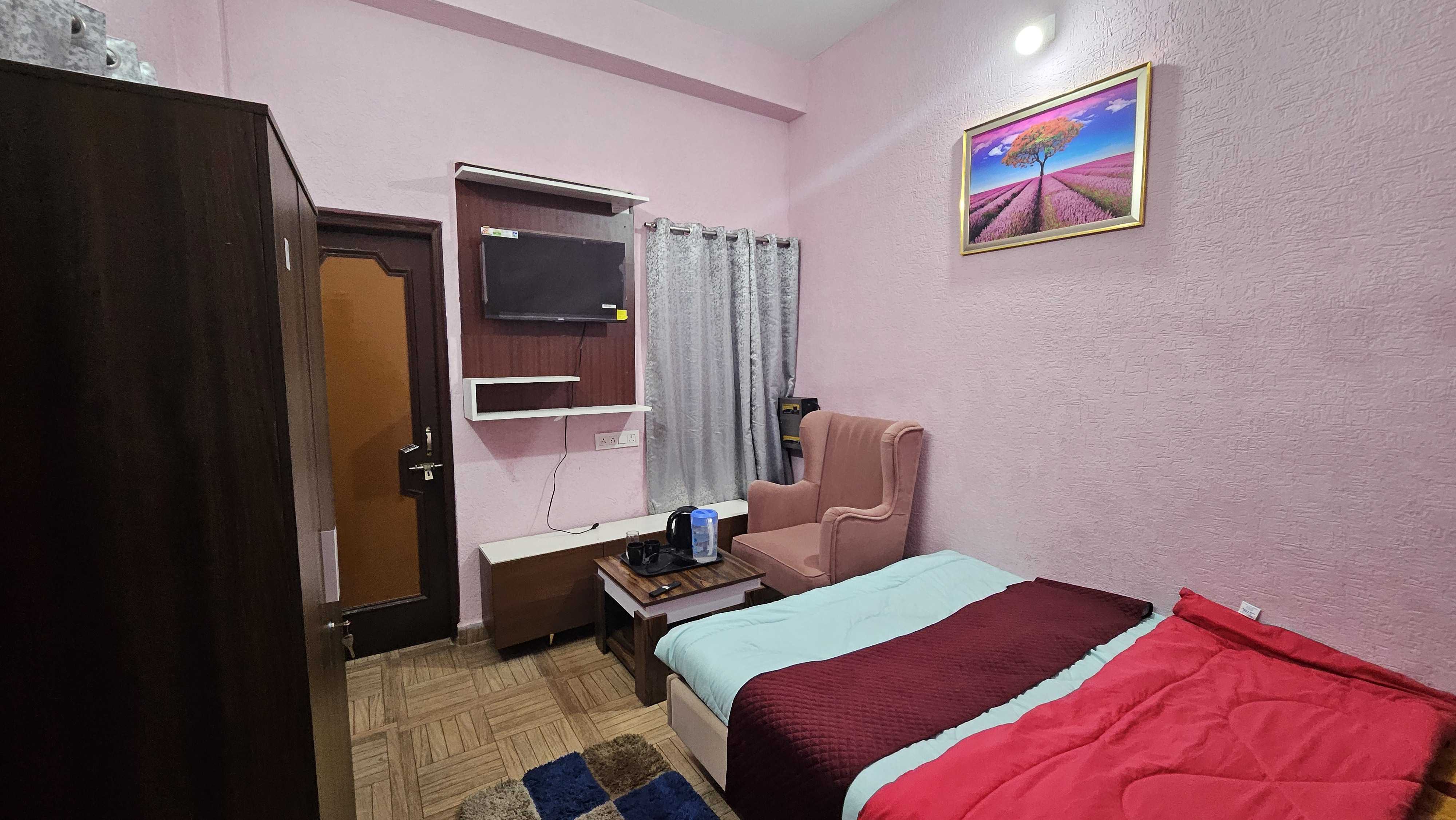 Hotel O Kissan - Tap to explore photos