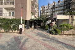 Hotel Shri Radha Nikunj Vrindavan, Vrindavan