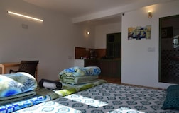 Welcome in Viakashi home stay with free wifi and parking