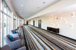 Holiday Inn & Suites DETROIT - TROY, Macomb