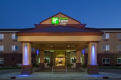 Holiday Inn Express & Suites ABERDEEN, Codington