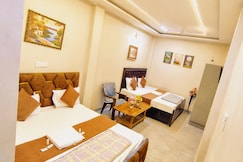River Miles Inn 250 mtr from Vishwanath temple, Varanasi