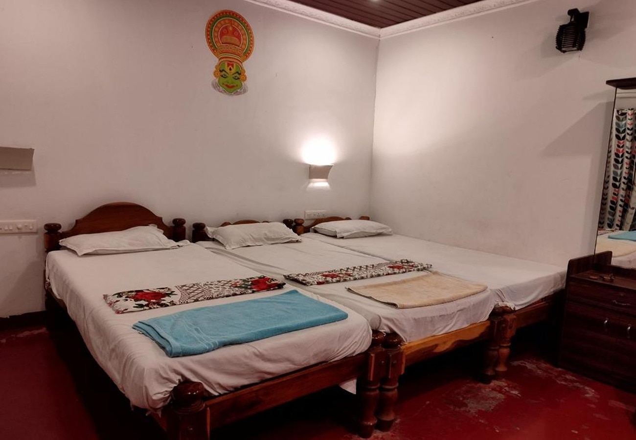 Marari Das Beach Villa - Tap to explore photos