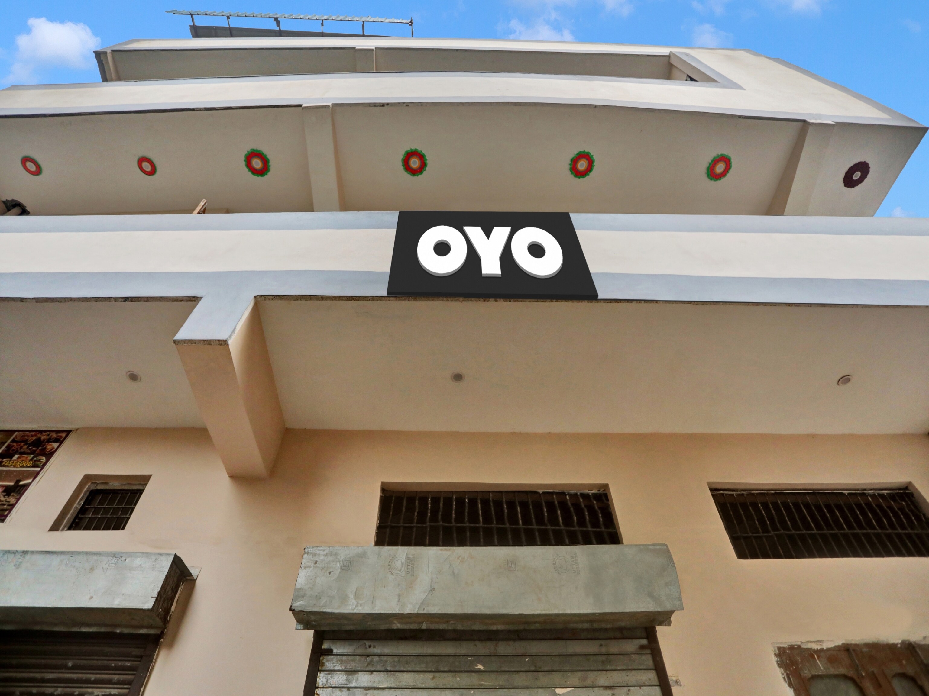 Hotel O Hotel Valentine's - Tap to explore photos