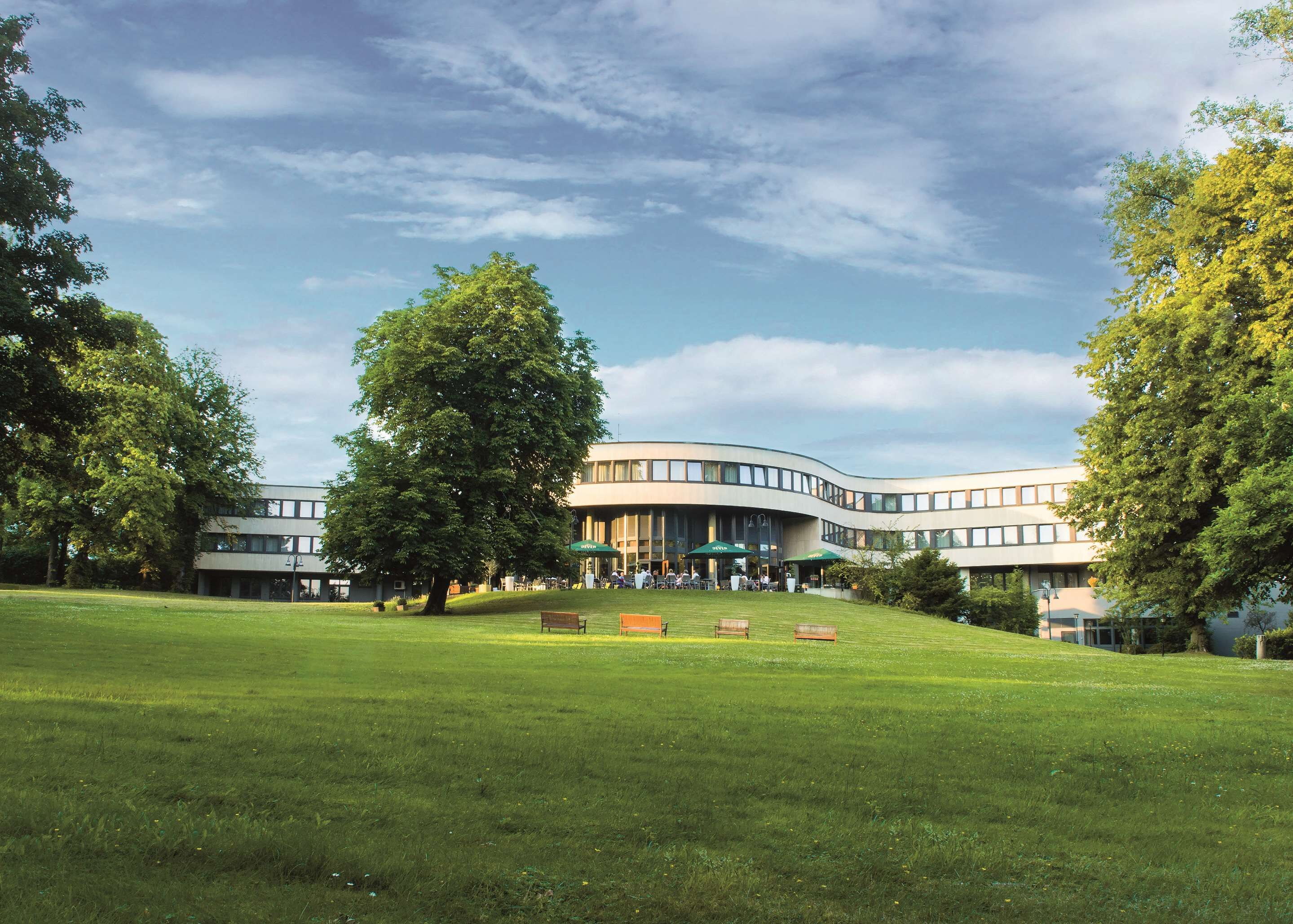 Best Western Plus Parkhotel Velbert - Tap to explore photos