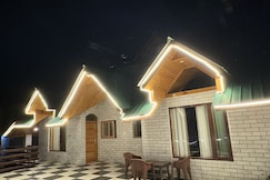 2BHK cozy stay in manali   Living area   Kitchen, Manali