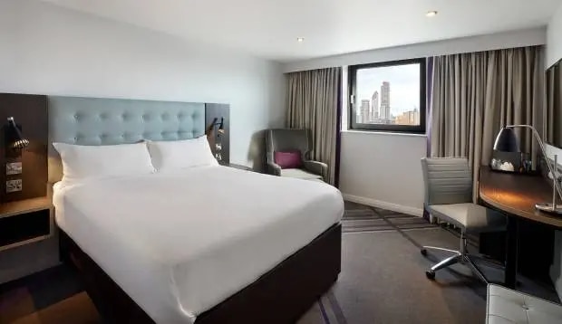 Premier Inn Heathrow Airport Terminal 5 - Tap to explore photos