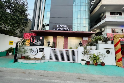Hotel AT Residency Kaushambi Anand Vihar