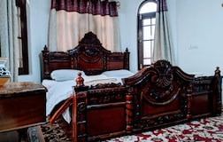 Super Deluxe Bedroom 1