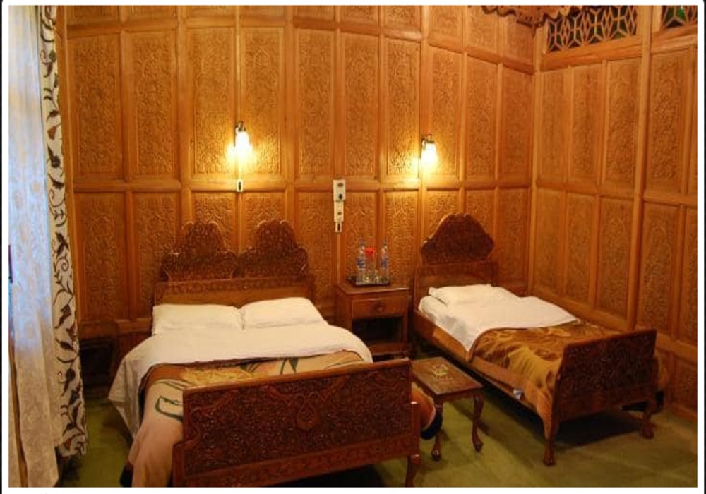 HouseBoat Mughal House - Tap to explore photos