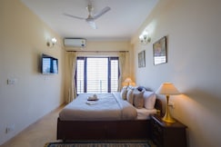 Alaya Stays Pine View Cottage | 3 BHK Himalayan Retreat with Scenic Views, Solan