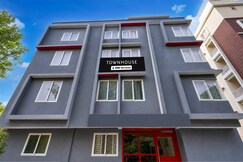 Super Townhouse Kadugodi Park Formerly Sarvar Hospitality, Bangalore