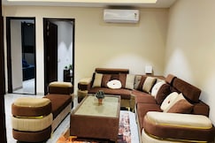 Urban Deck Stylish Cozy 3BHK Home, Zirakpur