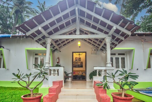 Independent Goan bungalow with private swimming pool