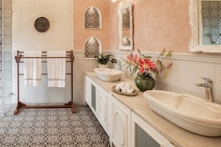 LohonoStays Castello Villa 5, Goa