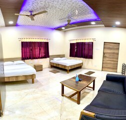 Lake View Quadruple Room