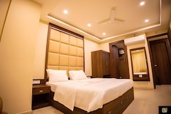 king's crown hotel, Chunshura