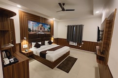 Hotel Luxeevista by Navodayans, Agra