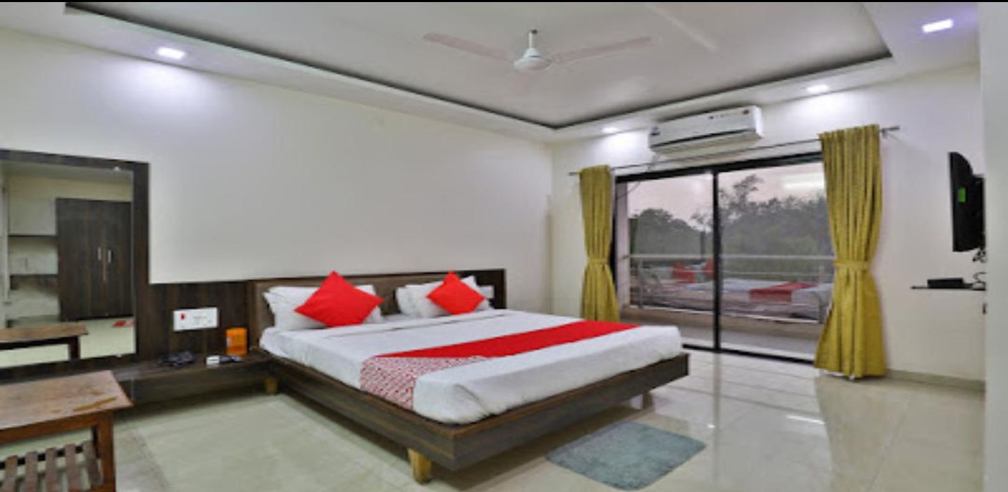 Hotel Suraj Inn - Tap to explore photos