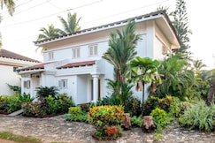 Villa Casablanca | River-touch 3bhk by the beach, Goa