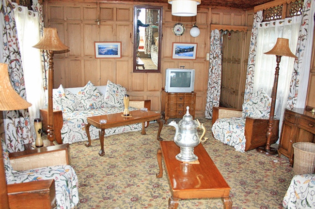 Akbar Group Of Heritage Houseboats - Tap to explore photos