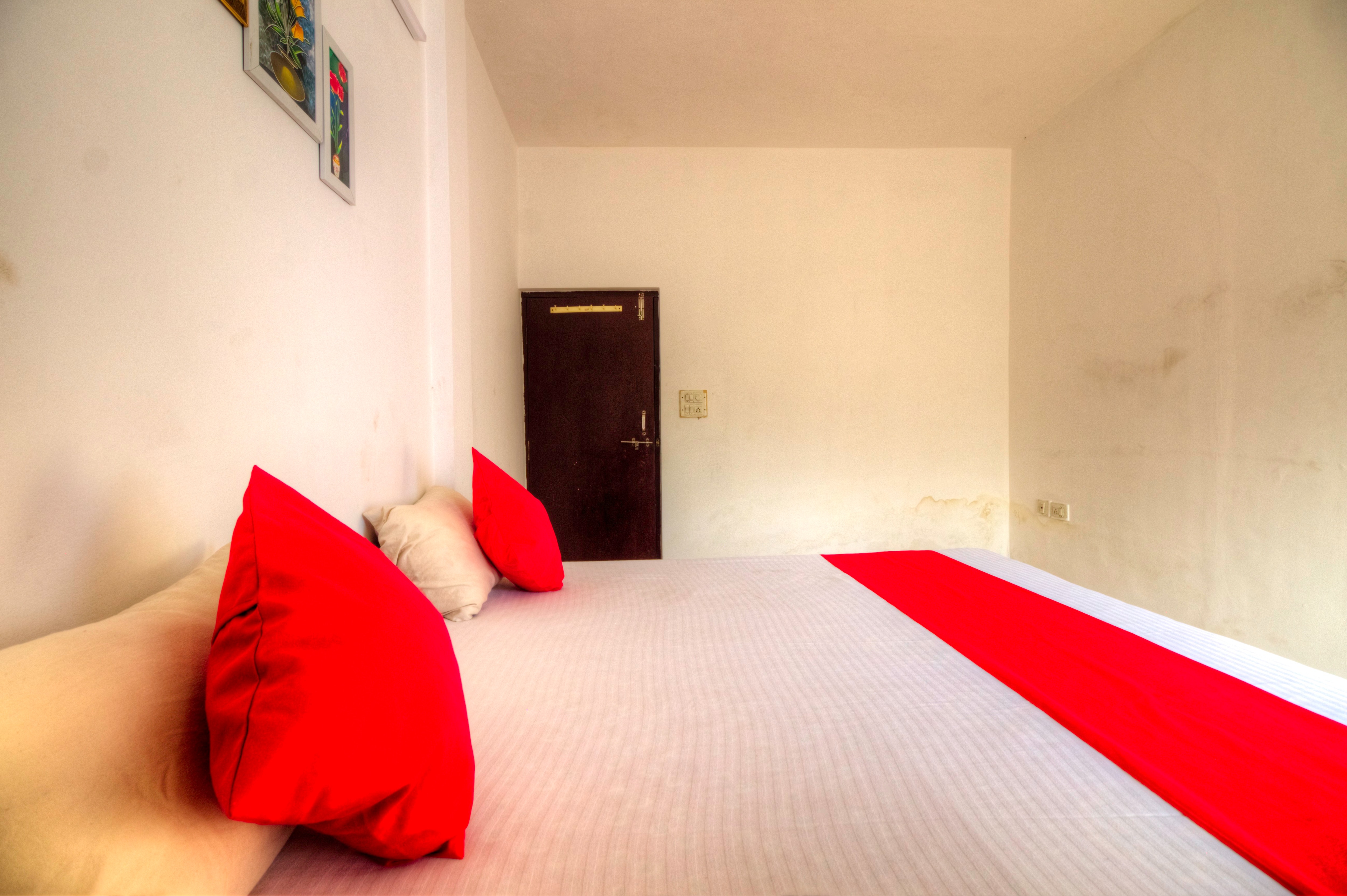 Baga Family Holiday Inn | Rooms & Caretaker - Tap to explore photos