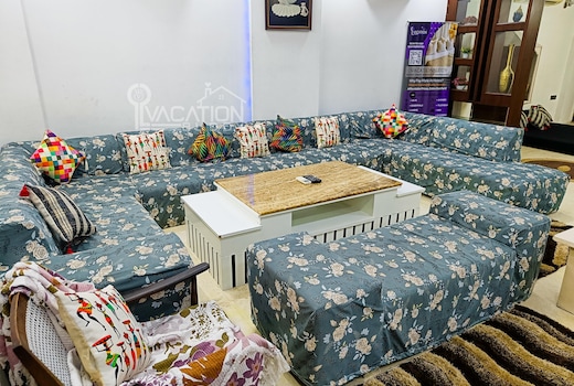 VacationBuddy Opulent Homestay 2 BHK Pitampura NSP