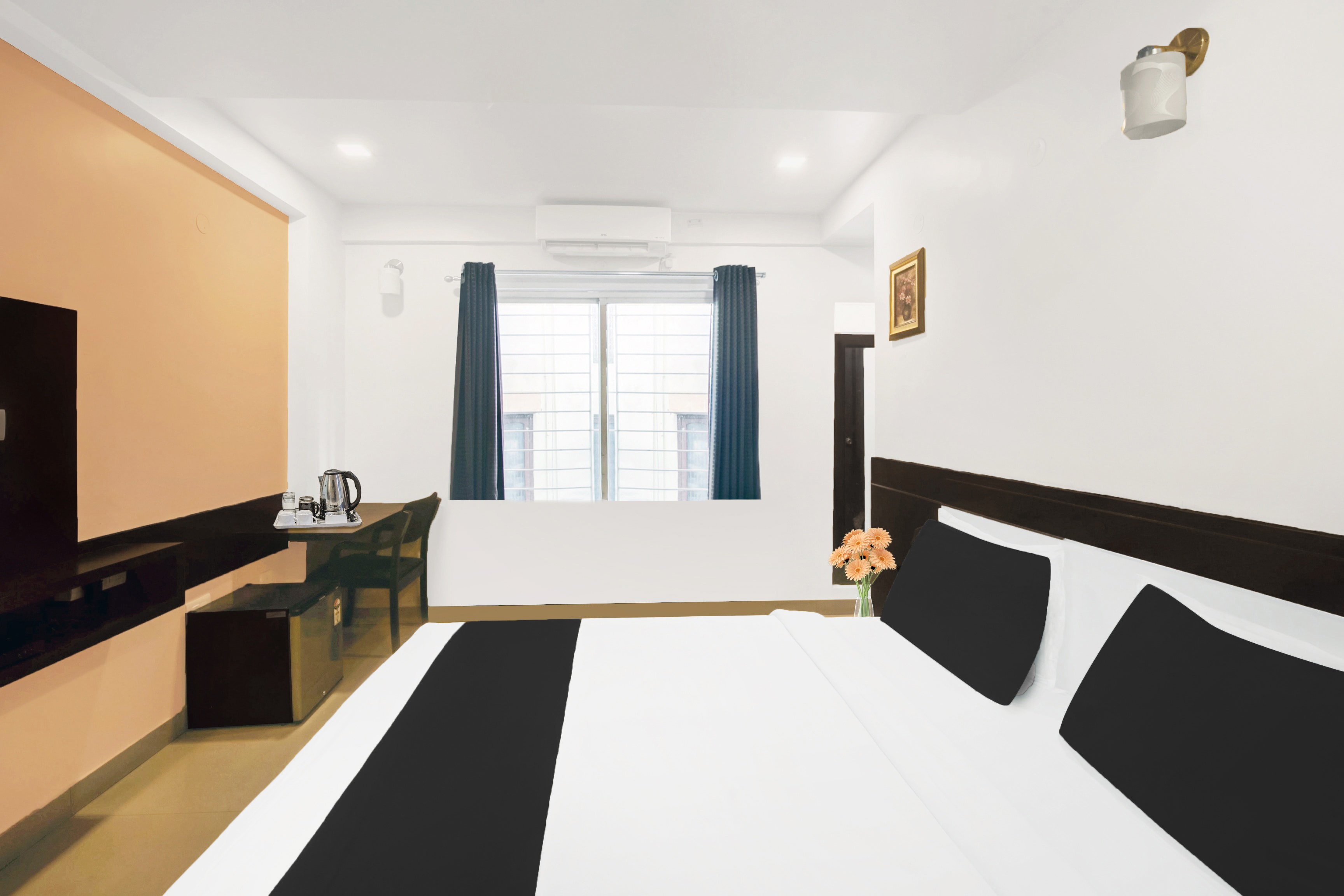 Super Townhouse City Center Near Mysore Palace Formerly Aavass Inn - Tap to explore photos