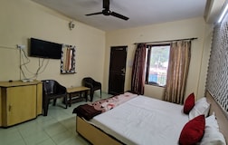 Deluxe Room with Balcony and Mountain view
