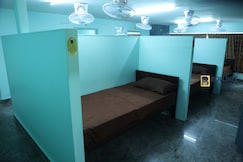 Bollinee Towers Hostel, Chennai
