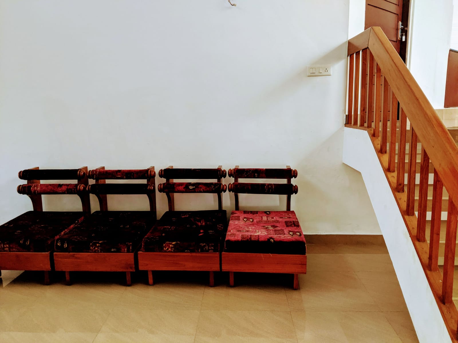 Intimate Homestay - Tap to explore photos