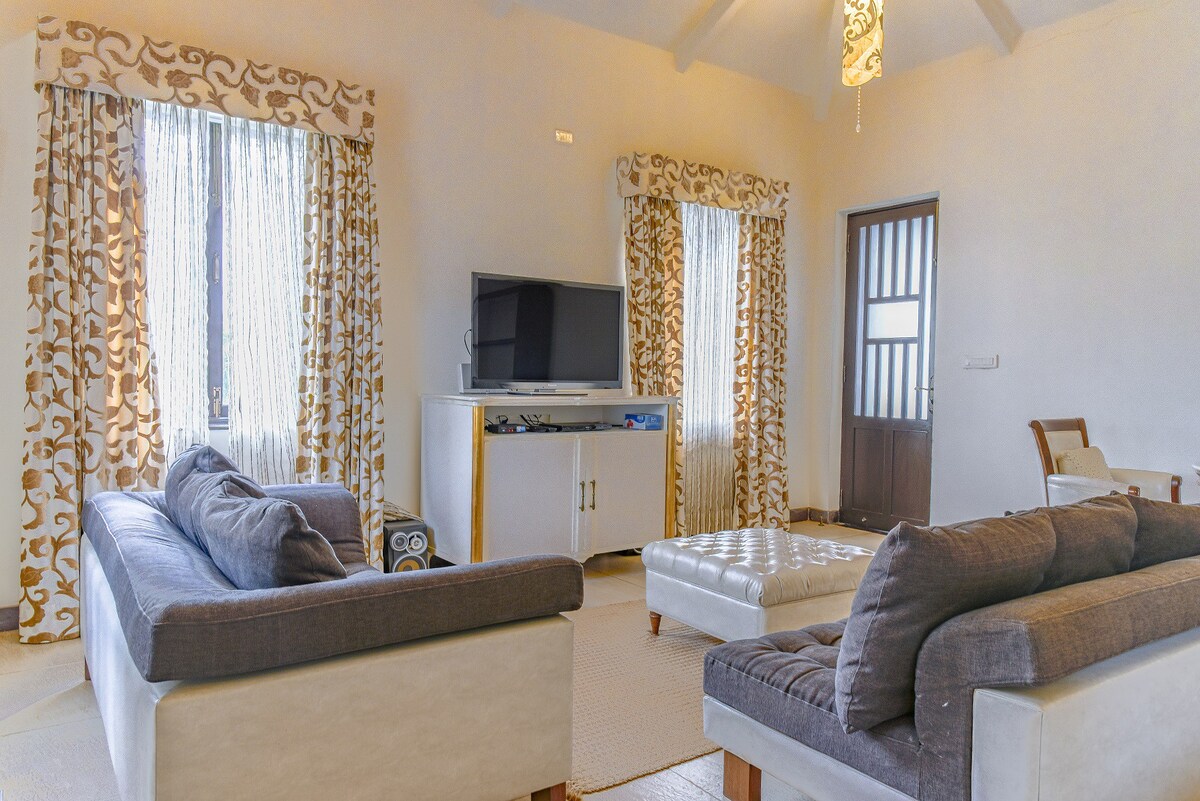 Saipem Hills-Luxurious 3 bedroom Villa - Tap to explore photos