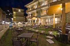 Hotel Avishi Greens, Manali