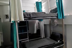 Bunk Stays By Oscenox, Rishikesh