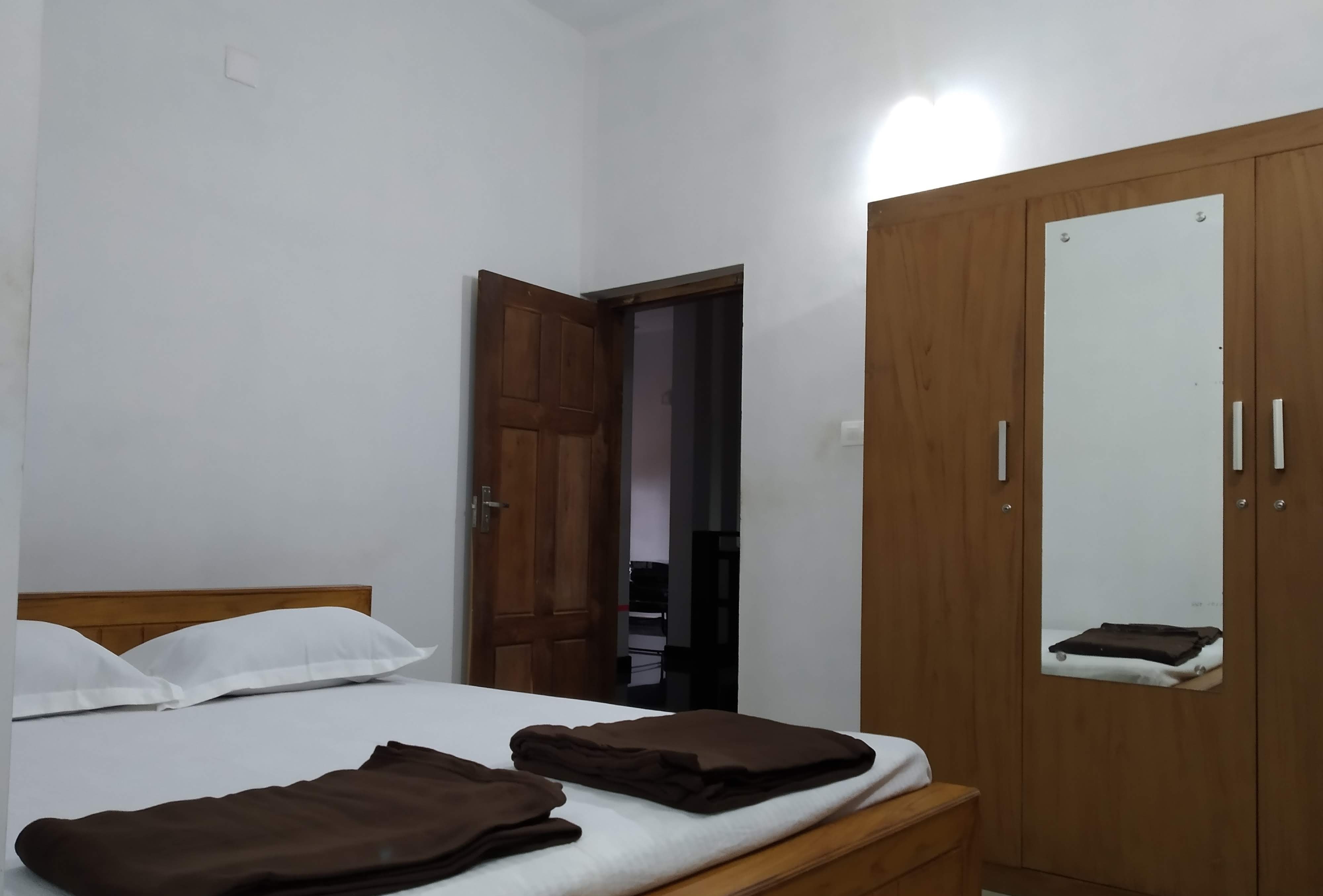 Ammu's Homestay - Tap to explore photos