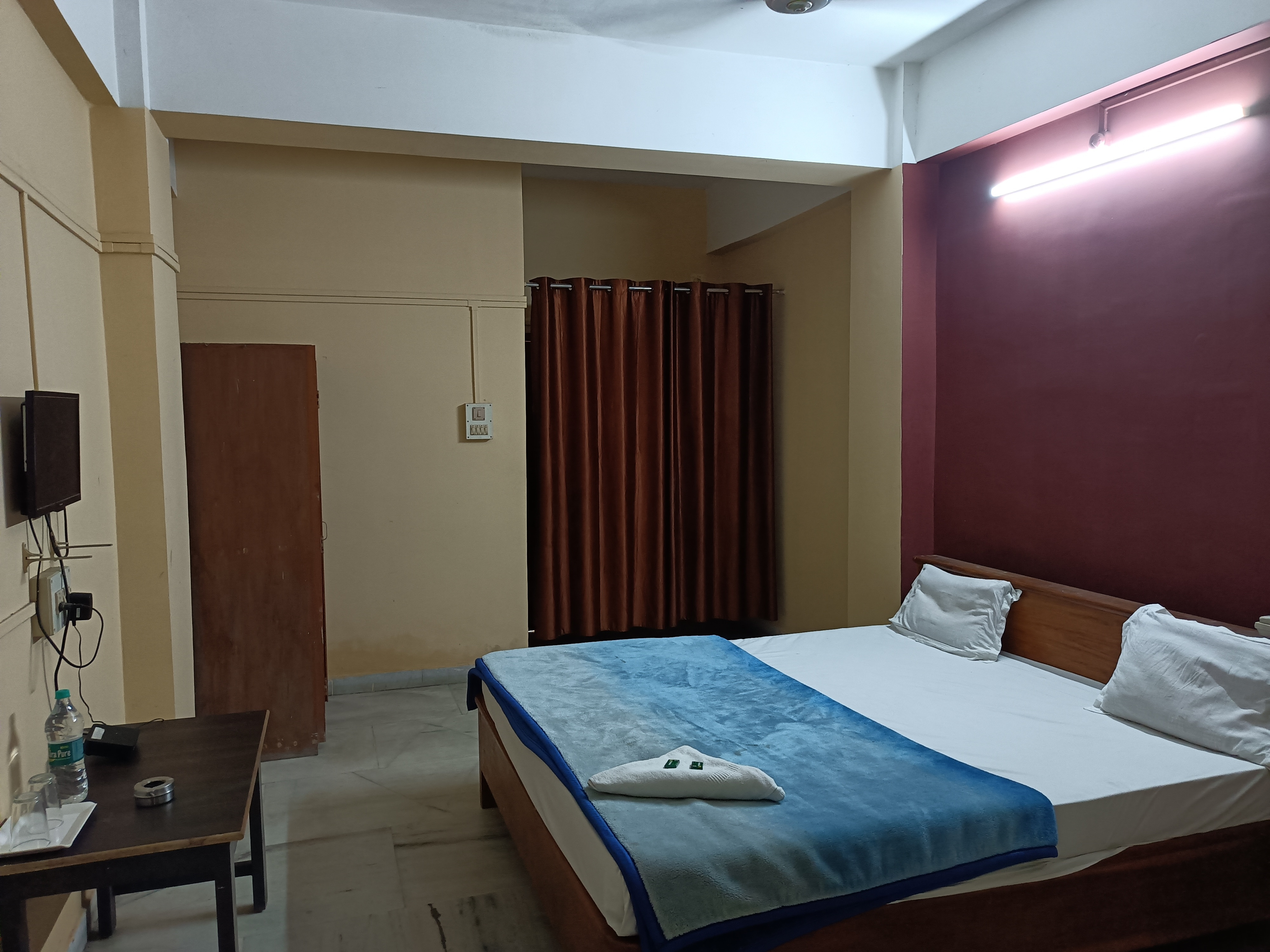 HOTEL YUVRAAJ PALACE - Tap to explore photos