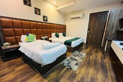 HOTEL MAIRA, Dehradun