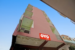 Hotel O by OYO Crossing Hotel Ghaziabad Railway Station, Ghaziabad