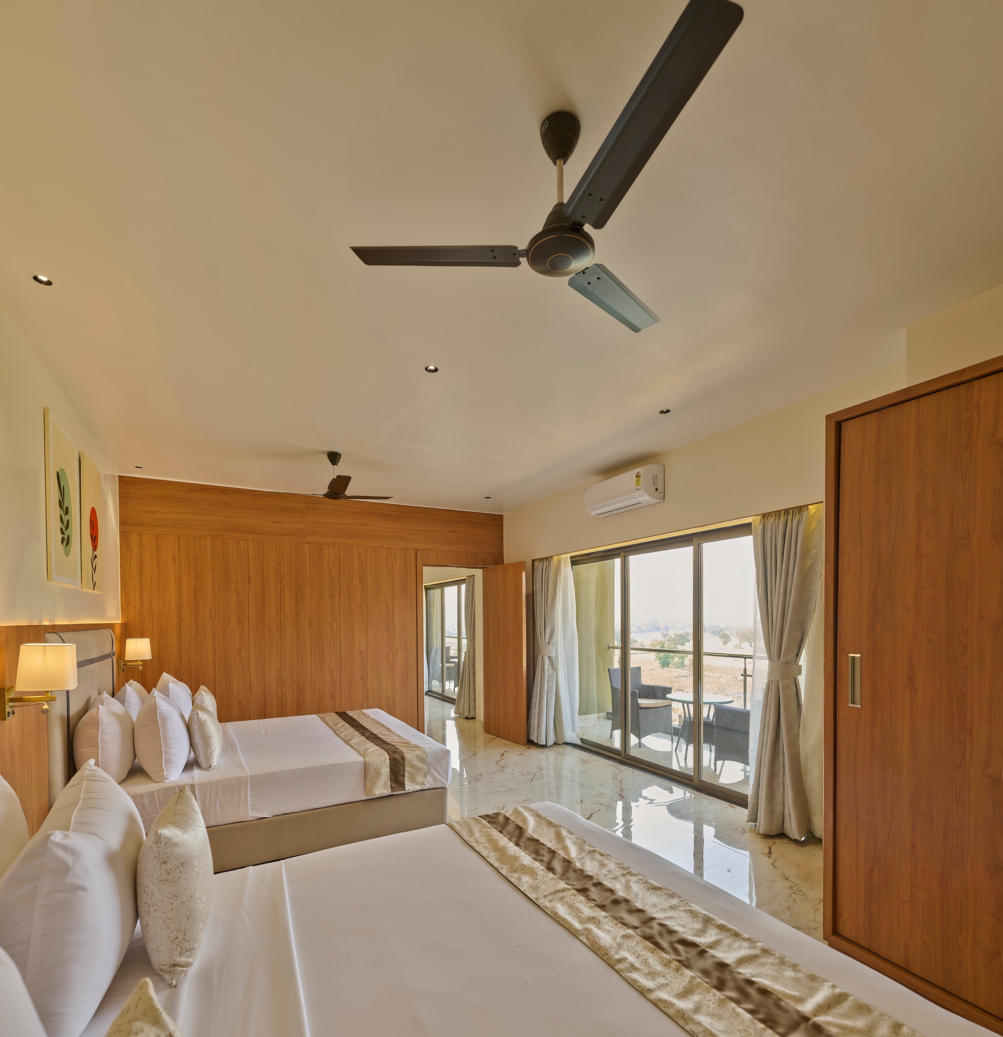 Breeze By Patron Hotels 4