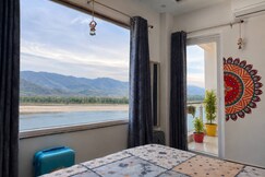 Rishikesh Homestays Luxury 3 BHK Ganges Hill View, Rishikesh