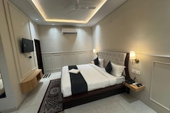 HOTEL SKY LIGHT, Mohali