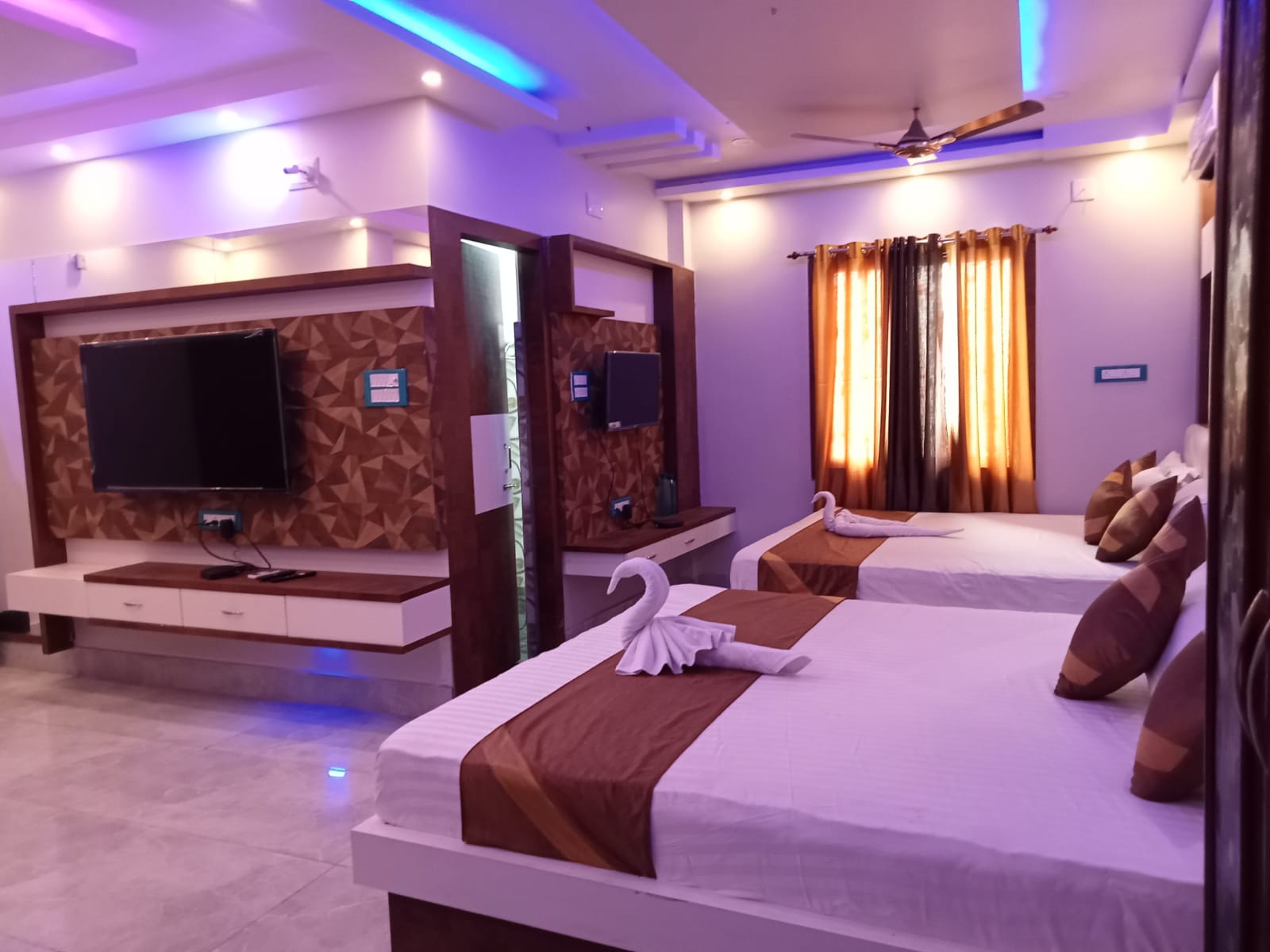 Hotel Annapurna Inn - Tap to explore photos