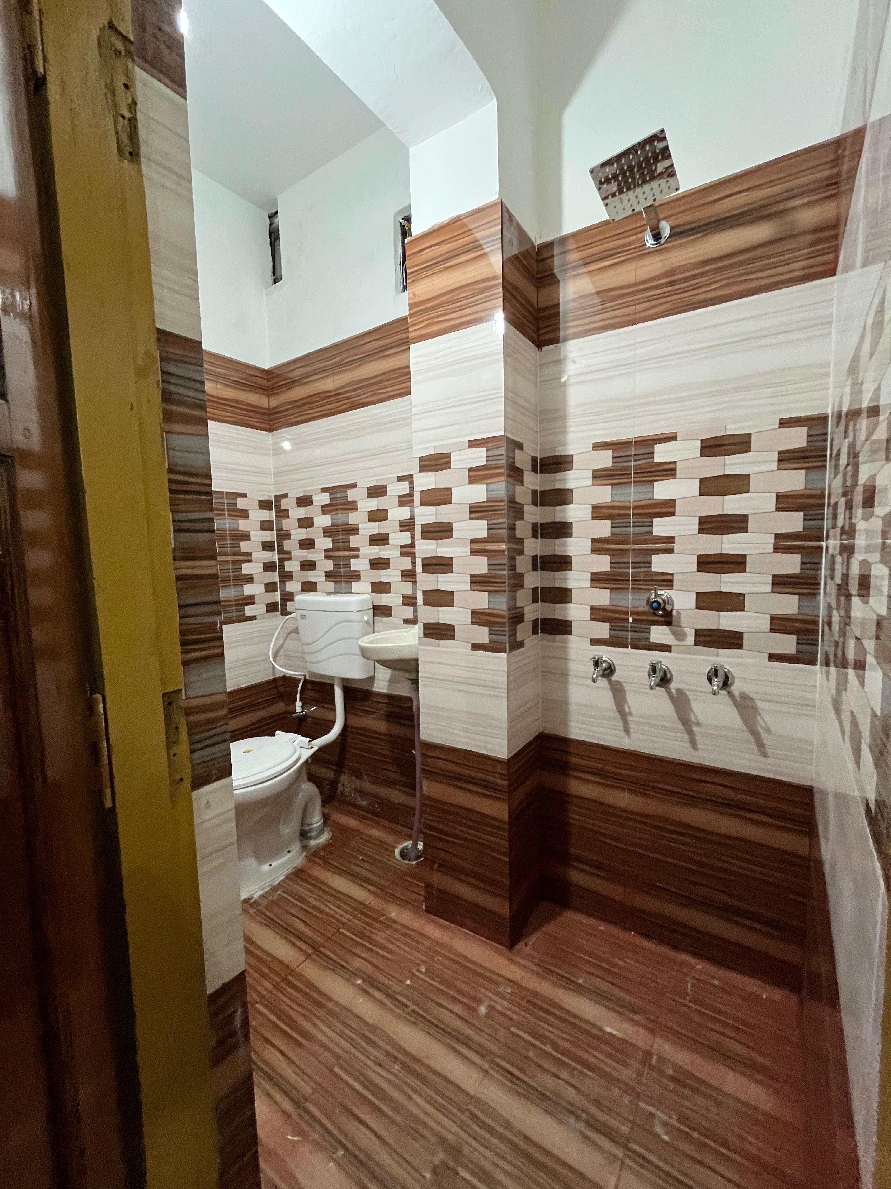 Ajit Narayan Homestay - Tap to explore photos